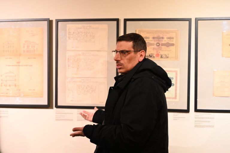 Tonko Marunčić i Dino Lokas održali stručno vodstvo kroz izložbu o dubrovačkom tramvaju