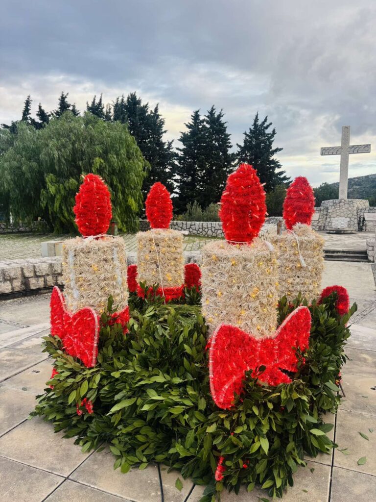 Paljenje druge adventske svijeće u Mandaljeni 