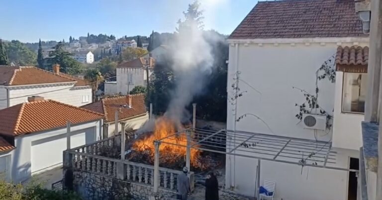 VIDEO Na taraci novokupljene kuće u Lapadu ravnatelj bolnice spaljivao otpad s odrine, susjedi snimili video