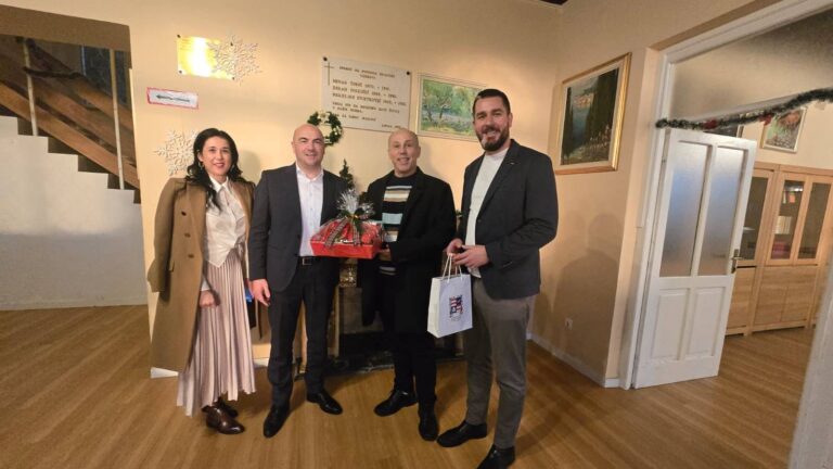 Pezo i Cebalo sa suradnicima obišli domove za starije diljem županije, kao i Dom Maslina, Centar Josipovac i učeničke domove