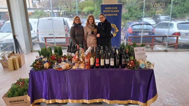 “SRCE POD POVEĆALOM” – tradicionalna božićna akcija dubrovačkih Lionsa u petak i subotu na placi u Gružu