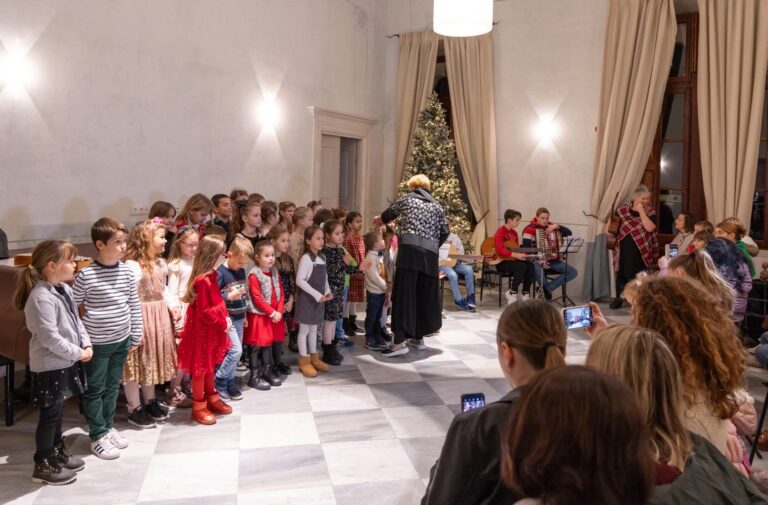 Dubrovački muzeji i Dječji zbor Dubrovnik pozivaju na program „Kolende i božićne pjesme”