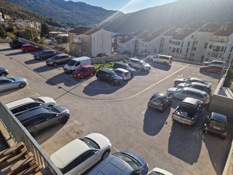 Sutra bez parkiranja u Ulici Marina Kneževića