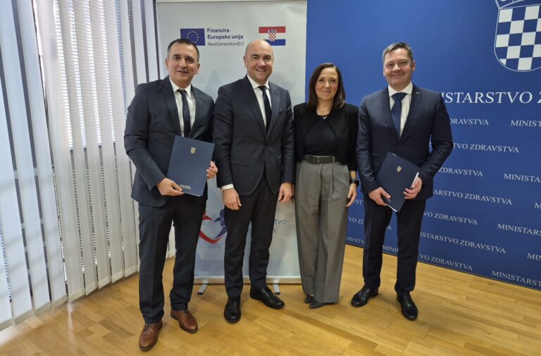 Potpisani sporazumi za mobilne ambulante za Dolinu Neretve i Korčulu