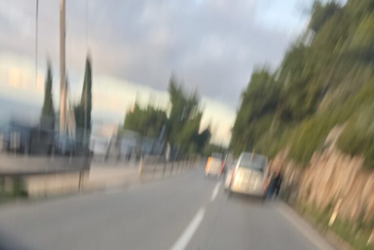 VOZAČI, OPREZ Tri vozila sudarila se na magistrali poviše Grada