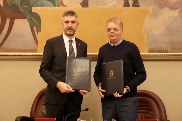 Potpisani ugovori za energetsku obnovu Sportske dvorane Gospino polje