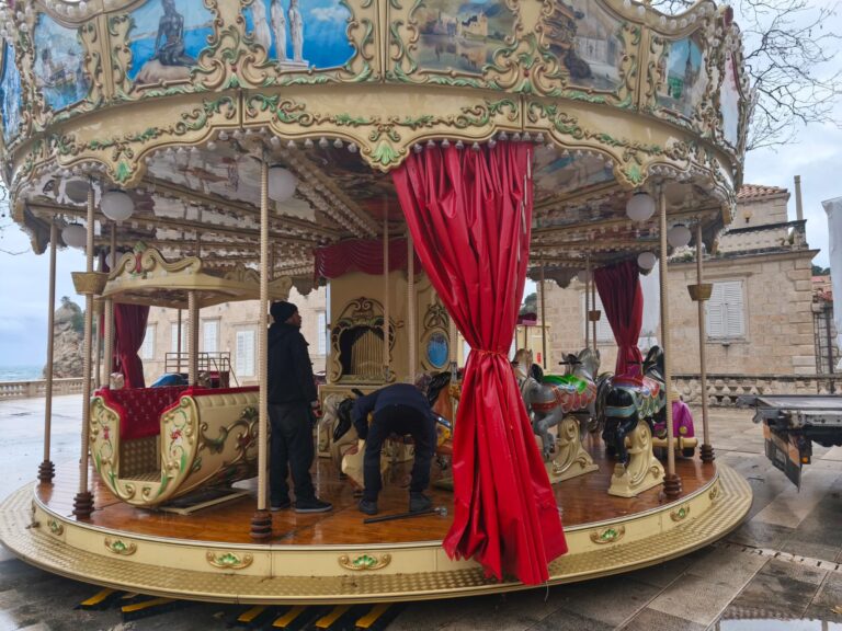 Odlazi veseli vrtuljak s Pila koji je zabavljao sve generacije za vrijeme blagdana