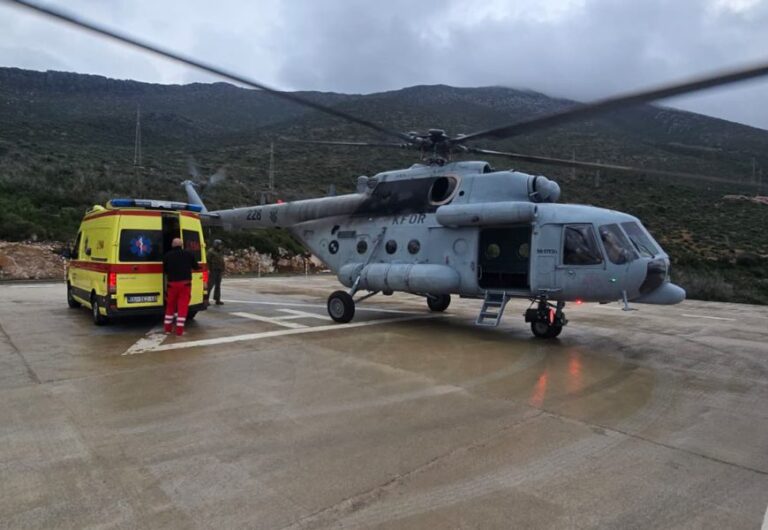 Kad je svaka minuta važna: Posade helikoptera HRZ-a u pomoći trudnici s Pelješca