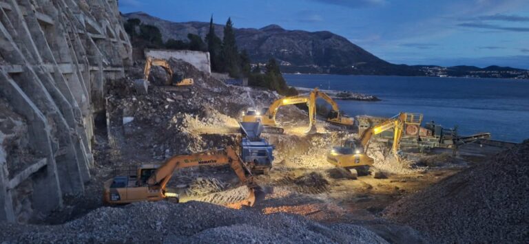 Vjesnikov neboder rušit će ista slavonska tvrtka koja je srušila staru Atlantsku i ruši hotele u Kuparima