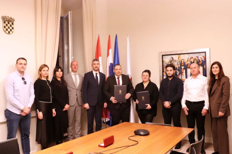 Potpisan ugovor o nabavci još dva električna autobusa, u Libertas ih stiže ukupno četrnaest