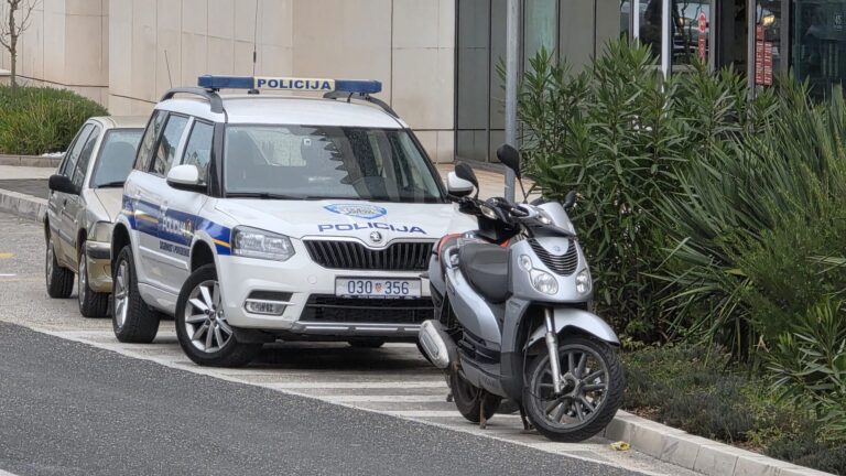 S gotovo 3 promila upravljao električnim romobilom i izazvao prometnu nesreću
