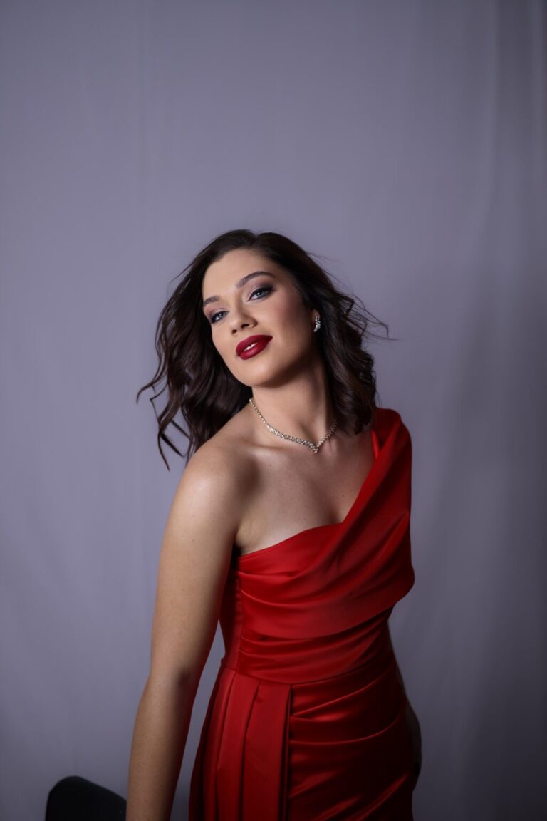 OD A DO Ž-SOPRANISTICA VALENTINA ŠILJE: Da ne pjevam operu pjevala bih sevdah, bez sumnje