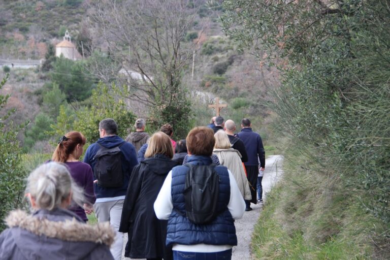 Sutra zavjetna procesija iz Mokošice na Petrovo Selo