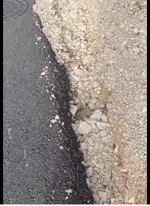 U Knežici kiša odnijela materijal uz tek postavljeni asfalt