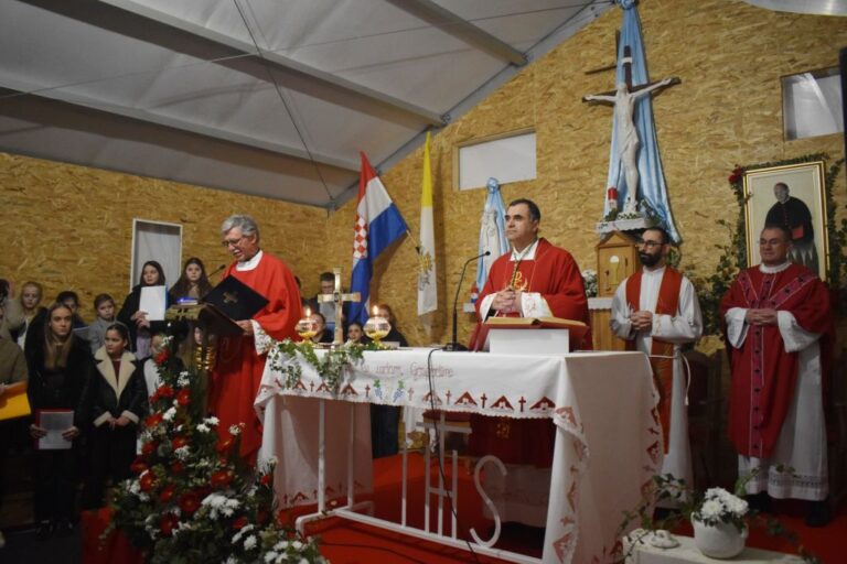 Biskup na Stepinčevo predslavio misu u Kuparima
