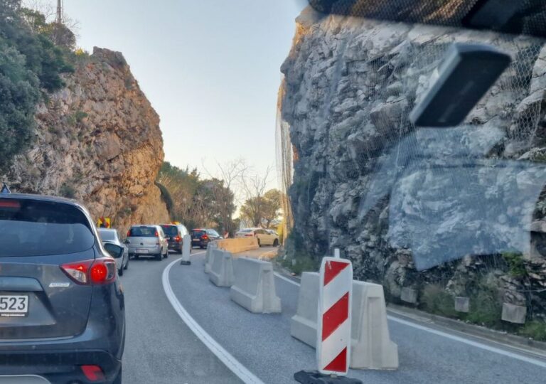 Vozači, oprez! Zbog odrona se jutros kroz Zaton i Lozicu vozi naizmjenično