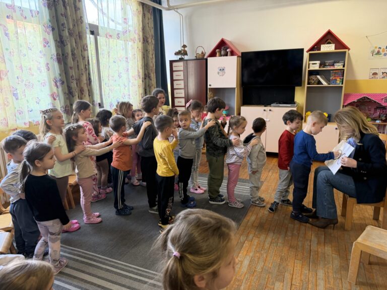 Učenici prvih razreda i vrtićka djeca učili o funkcijama mozga i utjecaju mobitela na zdravlje