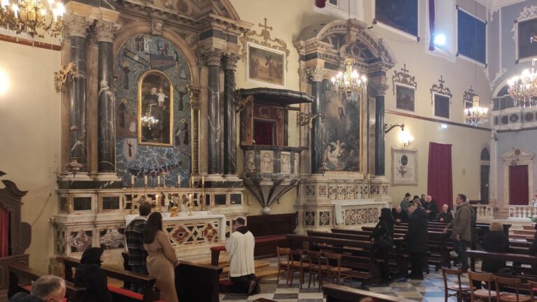 Trinaest utoraka sv. Antunu