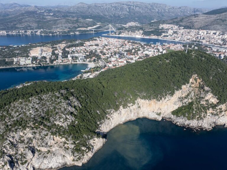 VODOVOD: Zbog hitne sanacije hidrotehničkog tunela Petka mogući povremeni izljevi od Ploča do Gruža