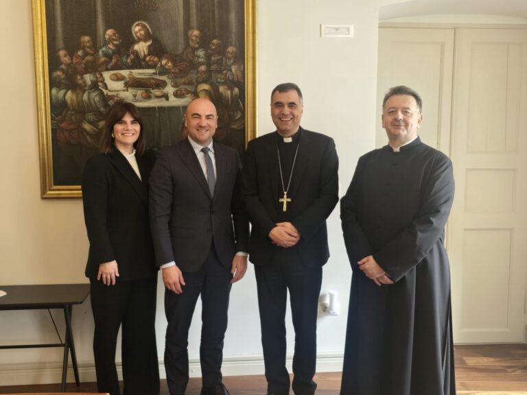 Župan Pezo susreo se s biskupom Glasnovićem ususret Uskrsu