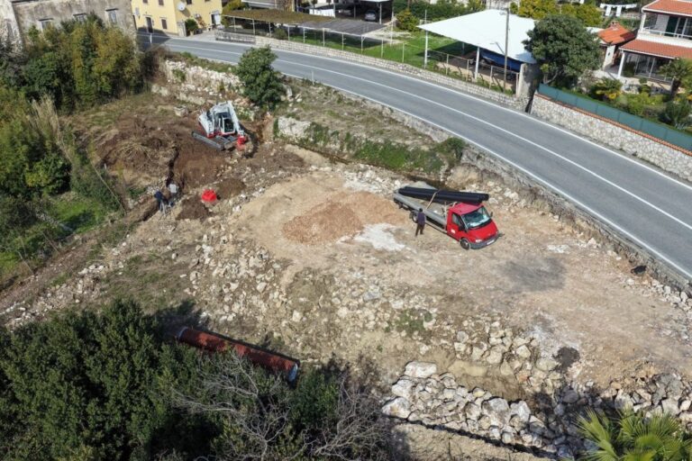 Započeli radovi na uređenju autobusne stanice i parkirališta Trsteno istok
