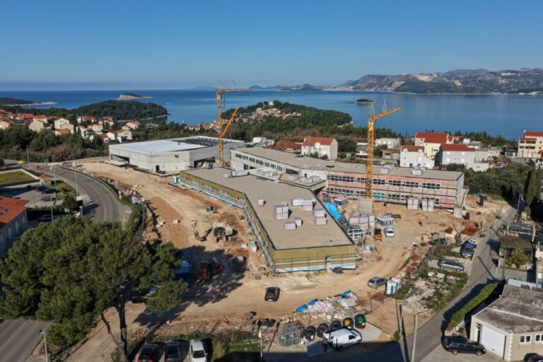Nova škola u Cavtatu poprima svoj konačni oblik, završetak radova očekuje se u lipnju