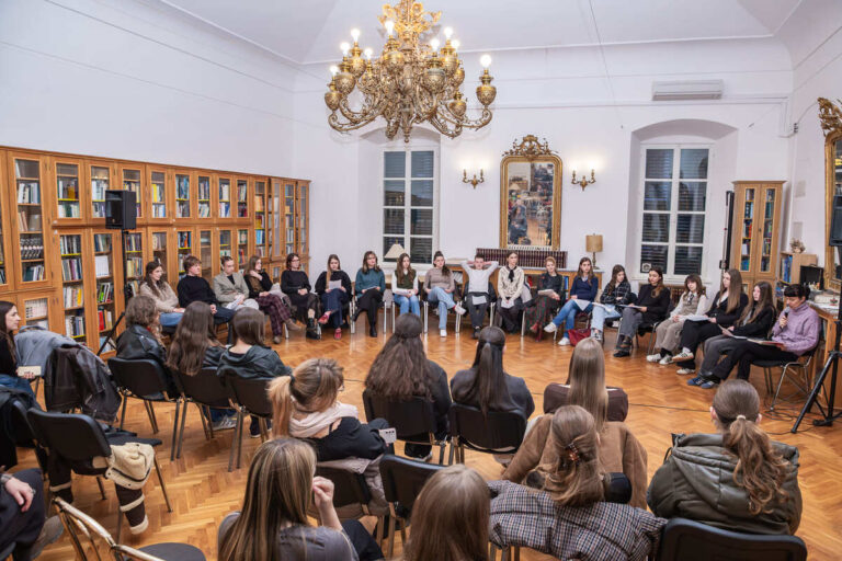 Pjesnička večer u knjižnici uz Svjetski dan poezije