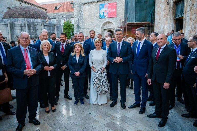 Gradonačelnik zahvalio građanima, policiji i komunalnim službama: Ponosan sam kako je za summita funkcionirao Grad