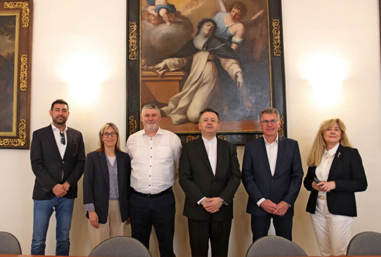 POTPISAN UGOVOR Društvo prijatelja obnavlja stogodišnje orgulje iz Crkve sv. Vlaha