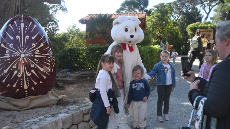 FOTO: Najmlađi uživali u potrazi za jajima na Lokrumu