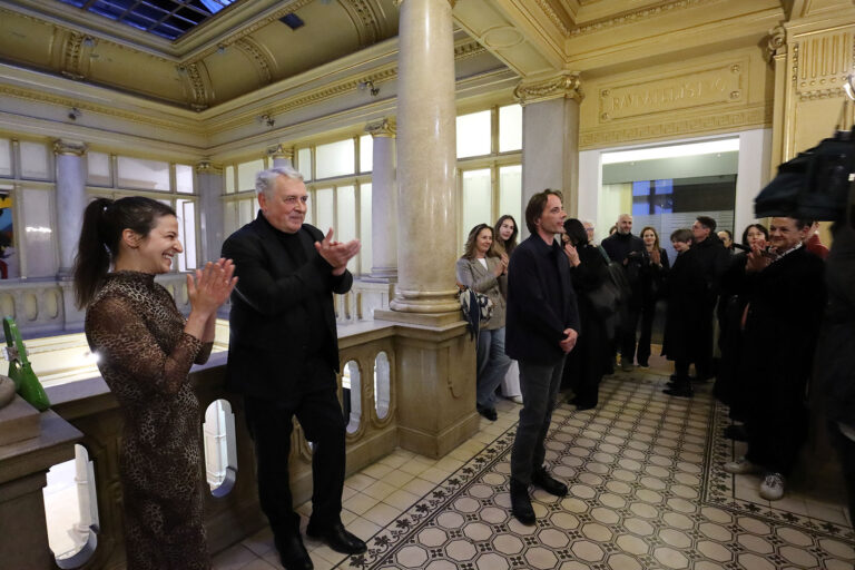 U Zagrebu otvorena izložba Izvora Pende…za slikom