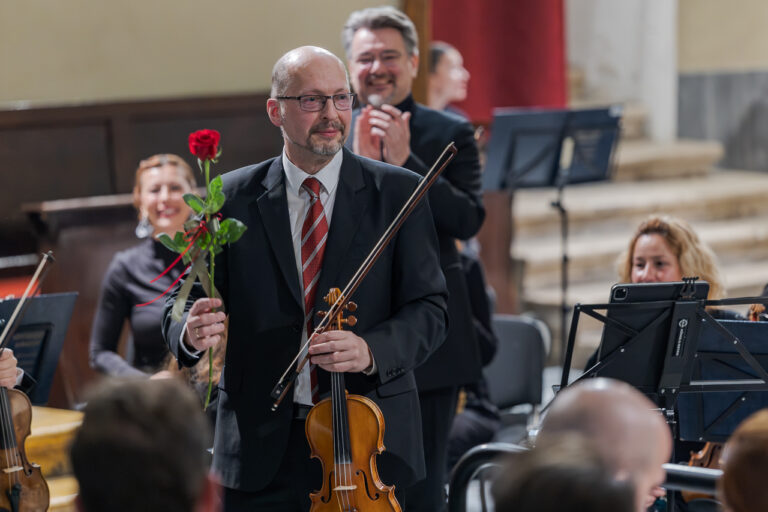 FOTO: Violinist Anđelko Krpan i DSO pod ravnanjem Pavla Zajceva ispraćeni velikim pljeskom