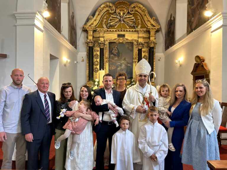 Biskup krstio Šimuna, peto dijete u obitelji Barišić u Cavtatu