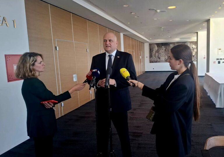 Ministar Šušnjar poručio iz Dubrovnika: Odluka HERA-e donosi predvidljiv okvir za ulaganja u obnovljive izvore energije