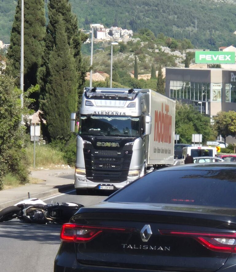 Sudar motocikla i osobnog vozila u Župi