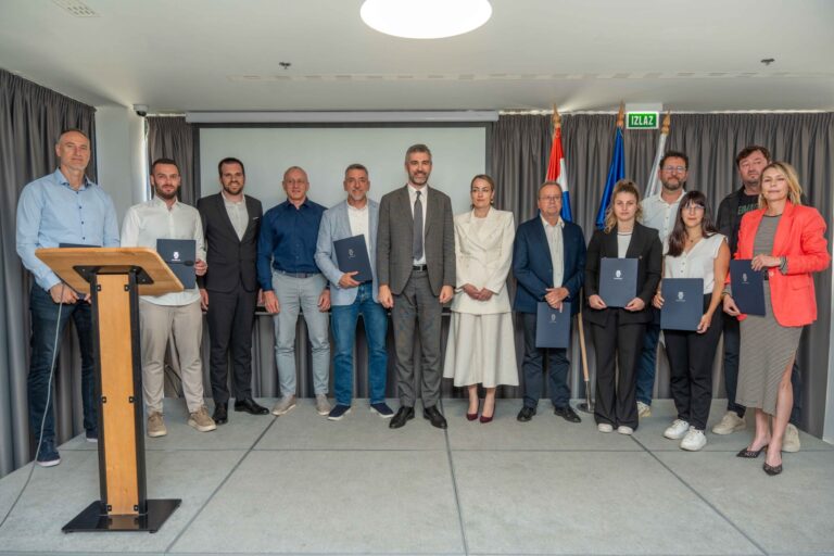 Uručeni ugovori za sufinanciranje programa sportskih aktivnosti za osobe s invaliditetom i djecu s poteškoćama u razvoju