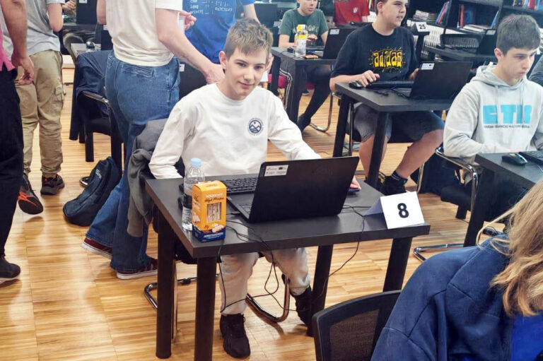 Ivan Šimić, učenik OŠ Mokošica,  izvrstan na Juniorskoj informatičkoj olimpijadi