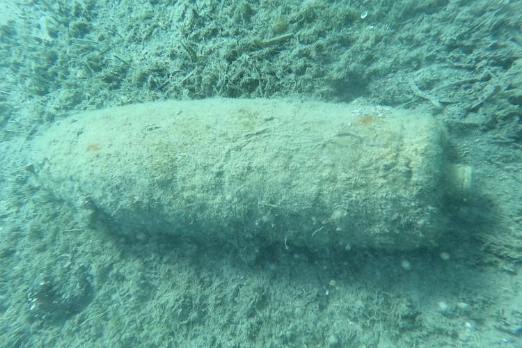 Policija u ponedjeljak uklanja zrakoplovnu bombu iz podmorja u uvali Luka na Korčuli