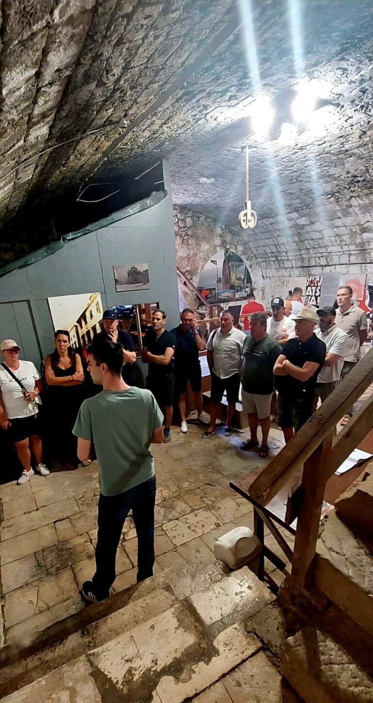 Policajci iz Vukovara obišli Muzej Domovinskog rata