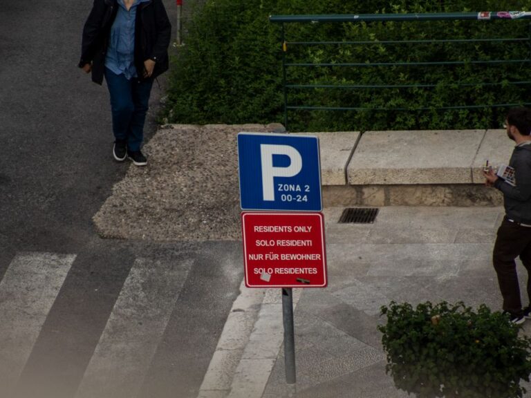 Grad upozorava na lažne SMS poruke kojima se traži plaćanje kazni za prometne prekršaje