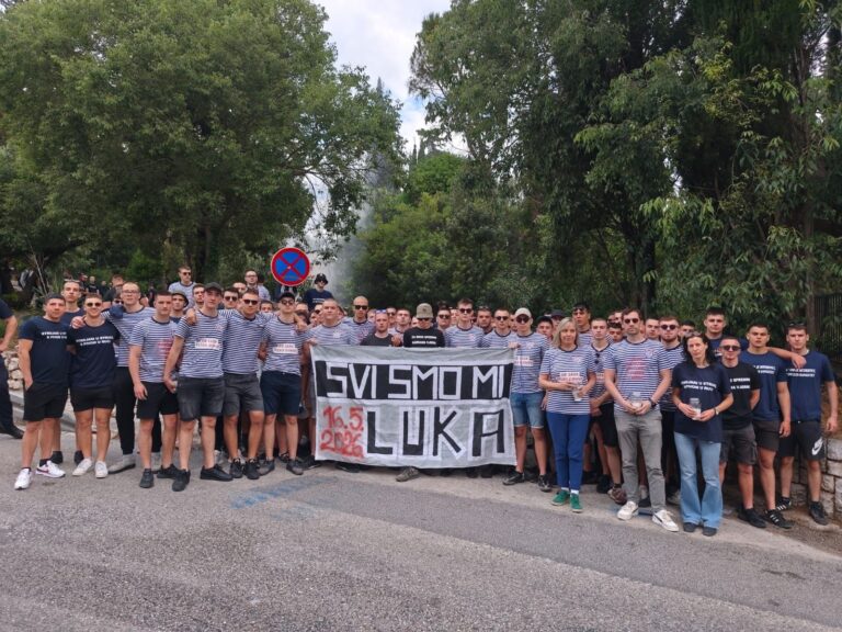 DIRLJIVA GESTA Učenici pomorske škole prisjetili se ubijenog maturanta iz Drniša
