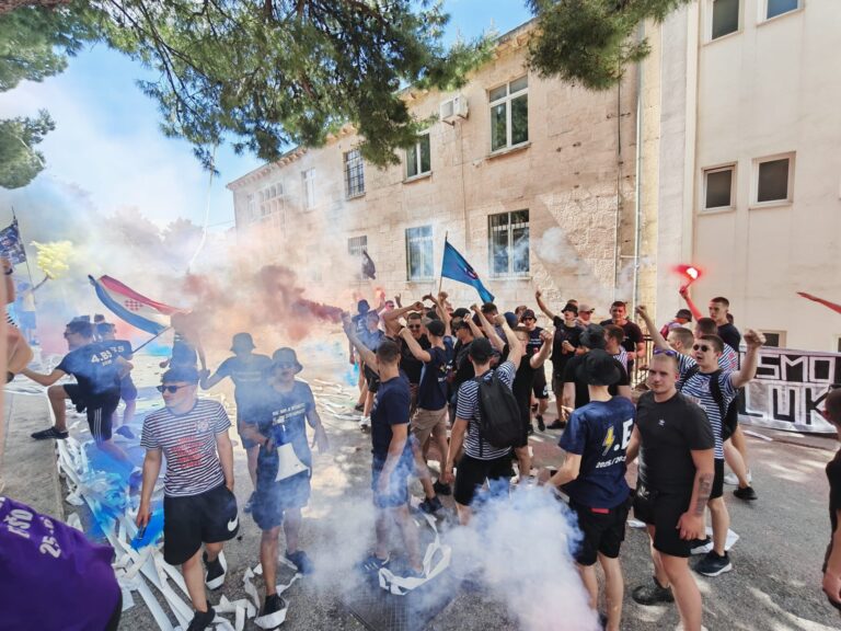 Dva maturanta Pomorske završila u policiji