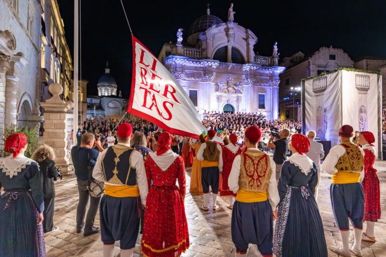 Mjesec dana do svečanog otvaranja: 77. Igre u znaku velikih premijera i svjetskih zvijezda!
