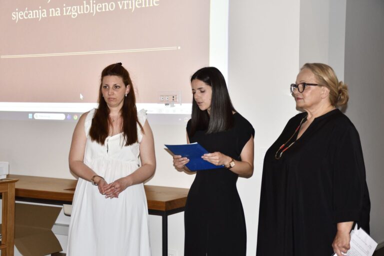 IZLOŽBA U SLANOM Gospar Jere je živio u dvoru Ohmućević, liječio je i fotografirao