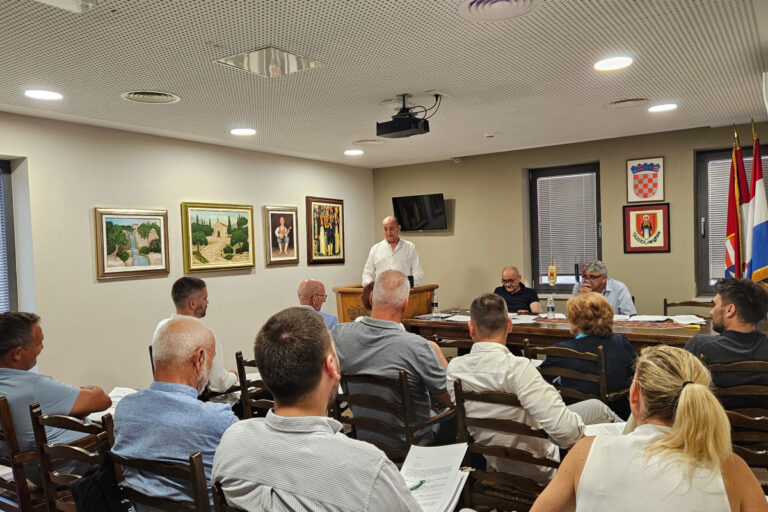 OPĆINSKO VIJEĆE KONAVALA Mikulić objasnio zašto se zemljište u Poduzetničkoj zoni Čilipi prodaje, a ne daje u dugoročno najam