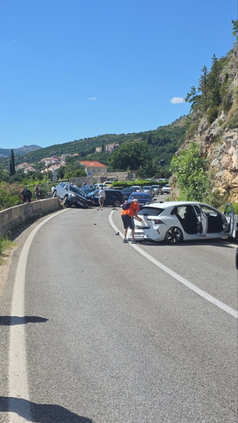 Prometna nesreća u Solinama, sudar više vozila