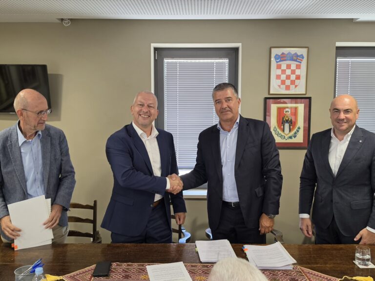 Potpisani ugovori za tri cestovna projekta u Konavlima u vrijednosti 2,3 milijuna eura