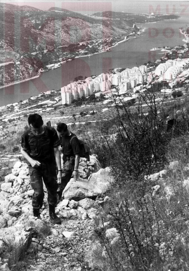 DEBLOKADA DUBROVNIKA Hrabri Imoćani su krenuli 2. srpnja 1992. prema Golubovom kamenu