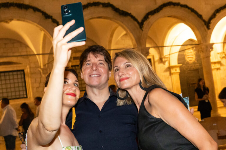 FOTO: Slavni violinist Joshua Bell uživao u prvom ovoljetnom nastupu FA Linđa