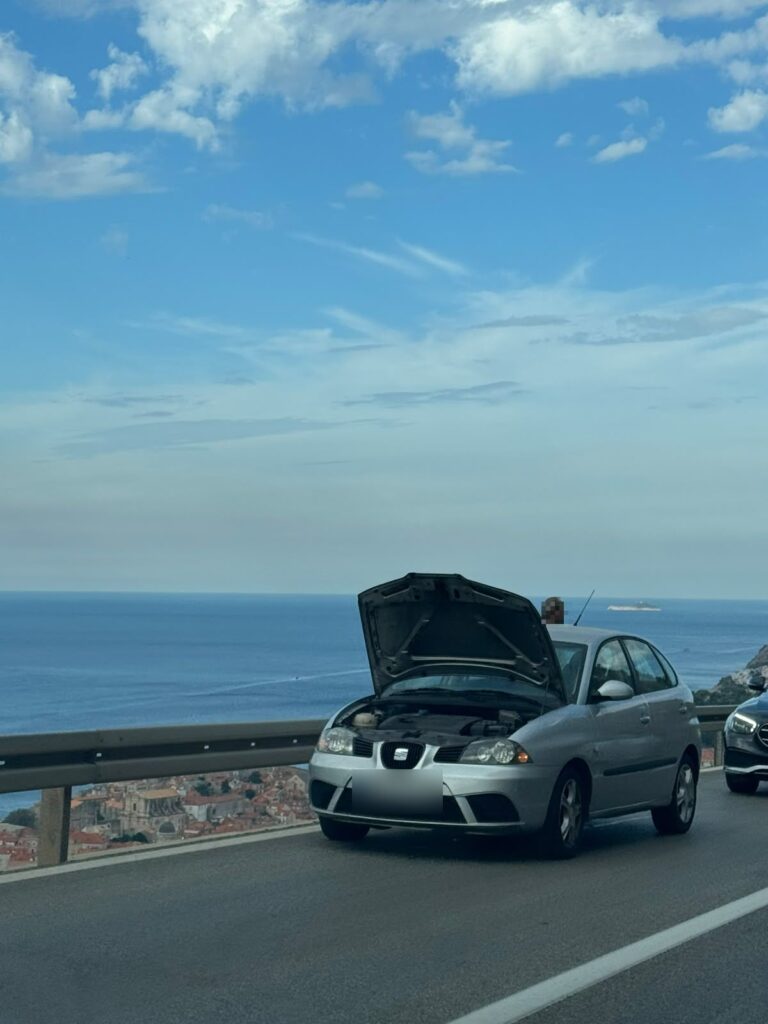 Zbog automobila u kvaru gužva na magistrali iznad grada